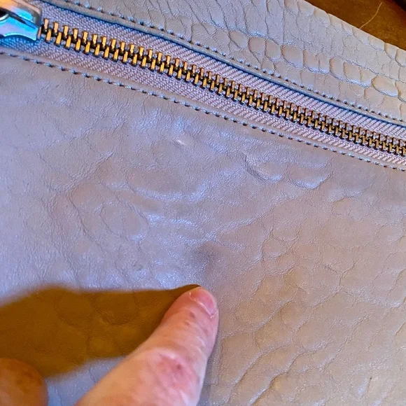 🔥Marc by Marc Jacobs Cement Lamb Leather Top Handle Crossbody Bag🔥 - Picture 14 of 16